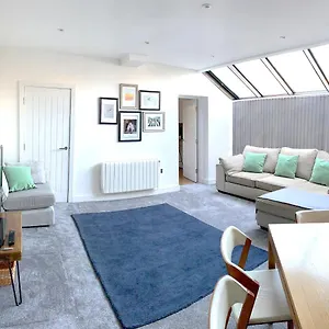 Apartment Crowd Luxury - Park View